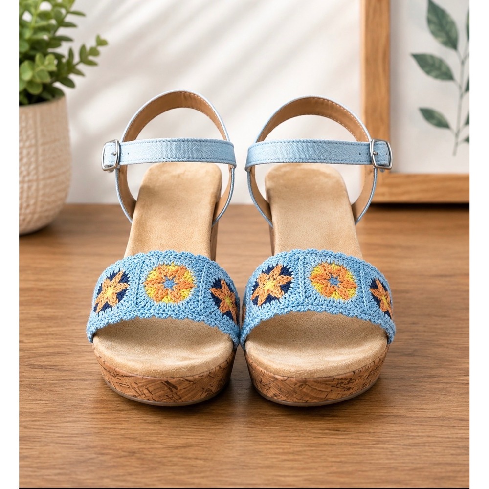Jellypop Enchant Crochet Cork Wedge Sandals Blue Floral Size 9 EUC